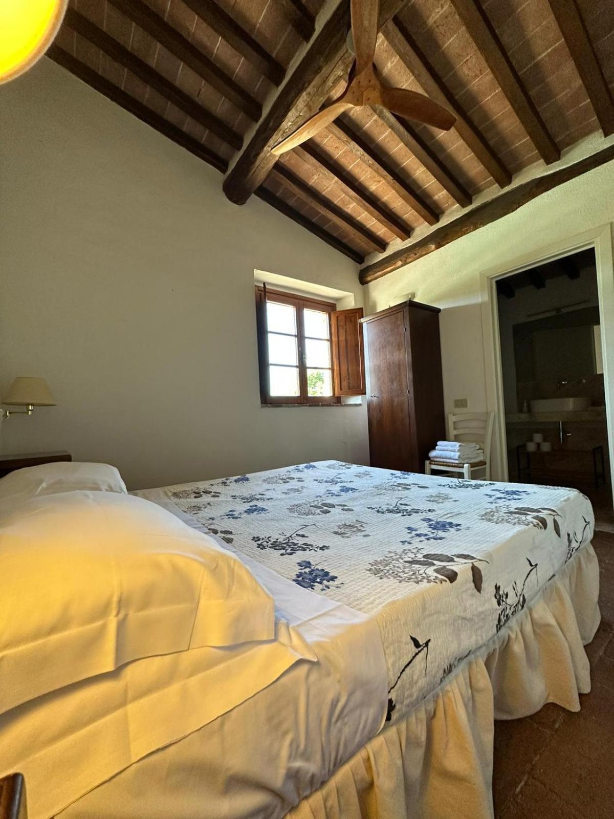 Agriturismo La Peschiera Casole dʼElsa المظهر الخارجي الصورة