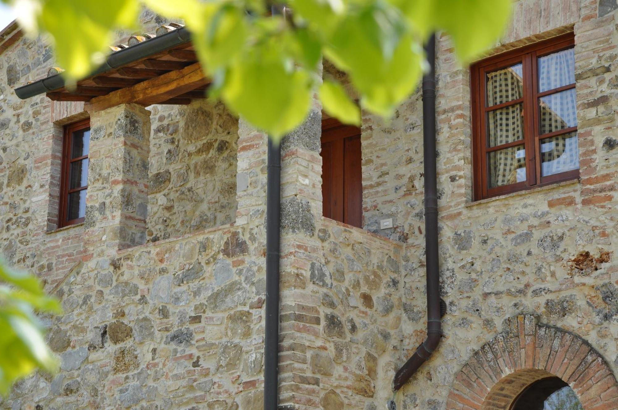 Agriturismo La Peschiera Casole dʼElsa المظهر الخارجي الصورة