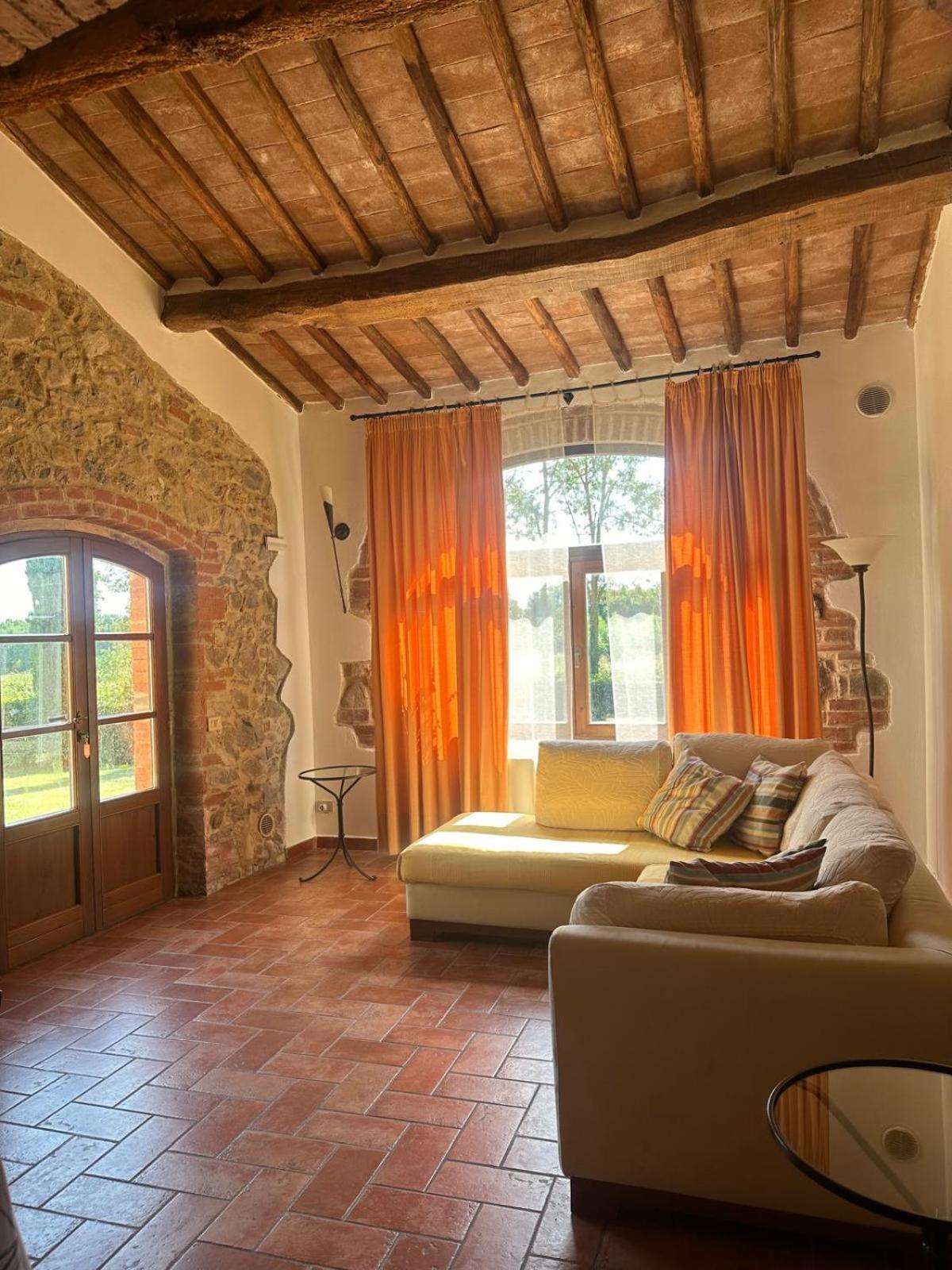 Agriturismo La Peschiera Casole dʼElsa المظهر الخارجي الصورة