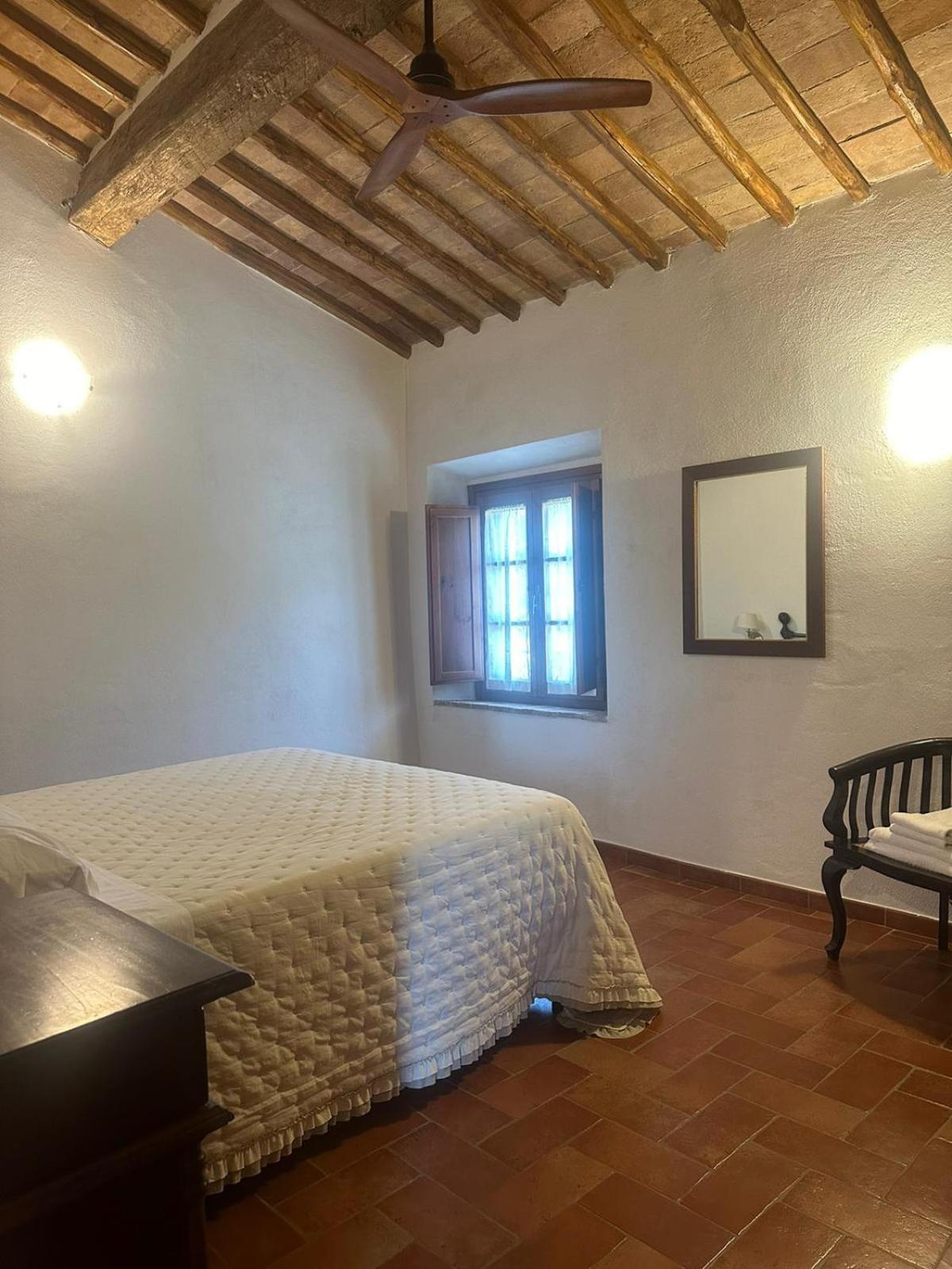 Agriturismo La Peschiera Casole dʼElsa المظهر الخارجي الصورة