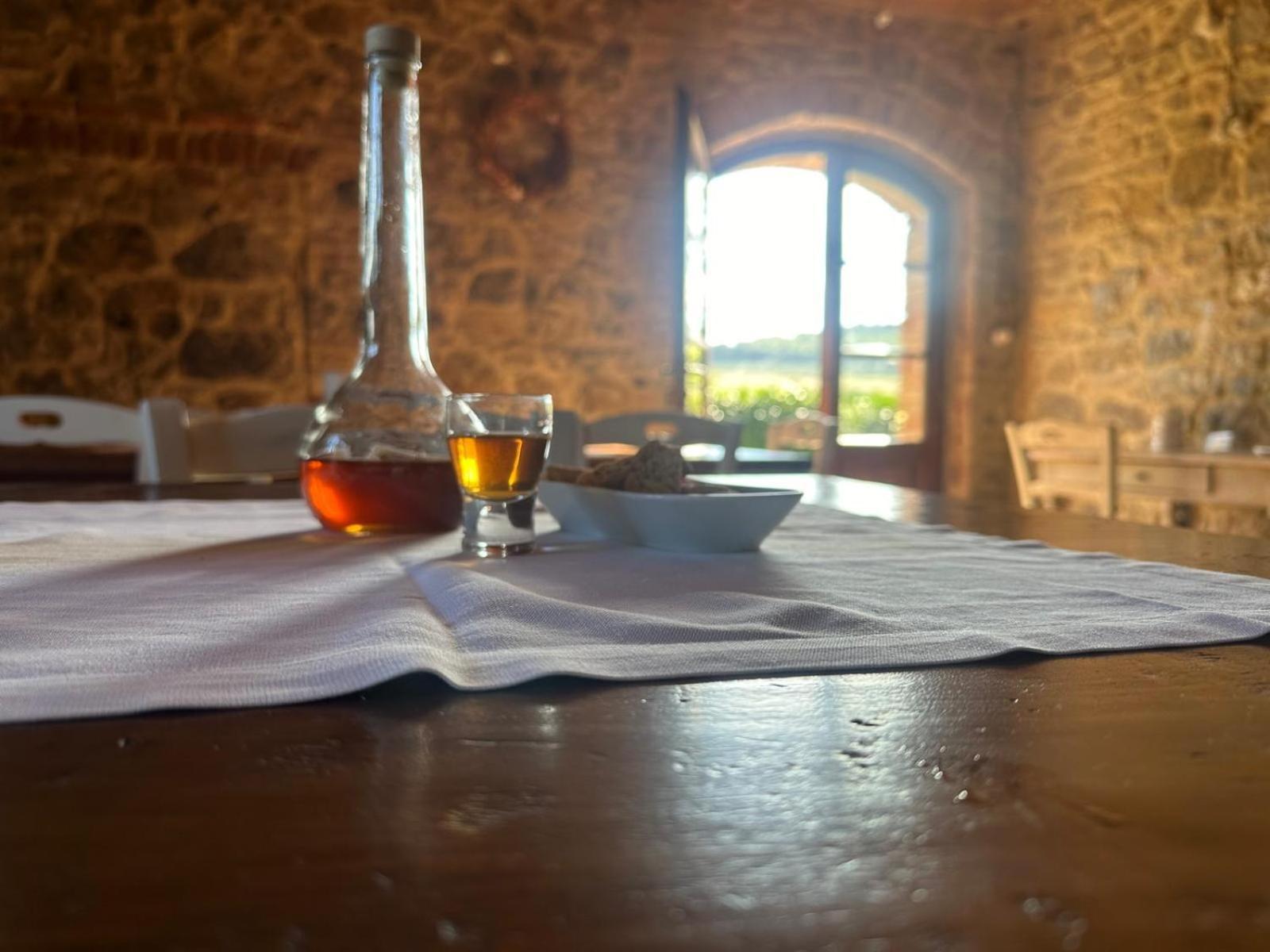 Agriturismo La Peschiera Casole dʼElsa المظهر الخارجي الصورة