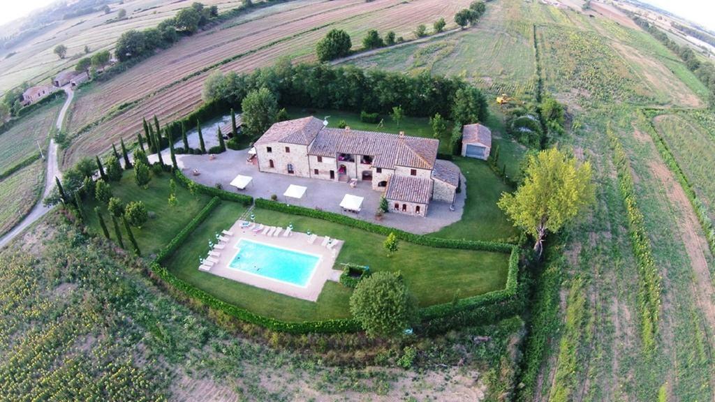 Agriturismo La Peschiera Casole dʼElsa المظهر الخارجي الصورة