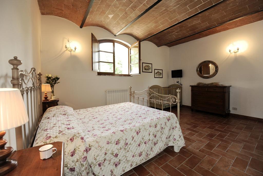 Agriturismo La Peschiera Casole dʼElsa المظهر الخارجي الصورة