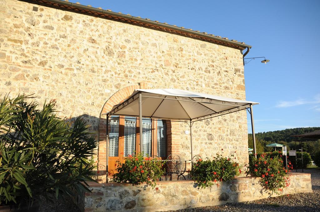 Agriturismo La Peschiera Casole dʼElsa المظهر الخارجي الصورة