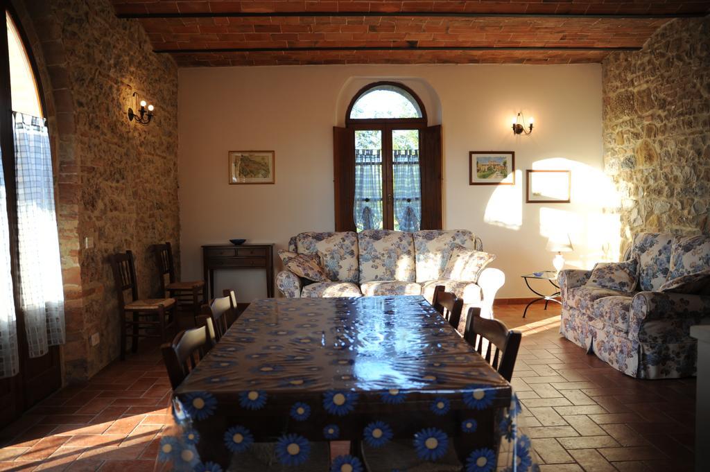 Agriturismo La Peschiera Casole dʼElsa المظهر الخارجي الصورة