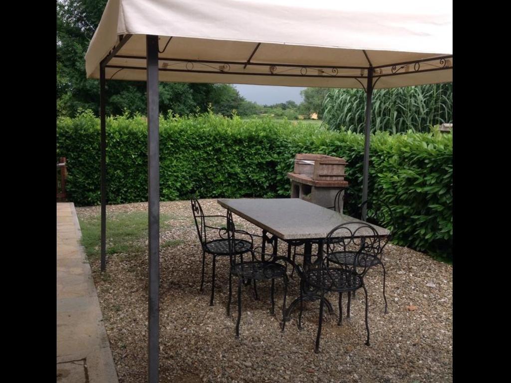 Agriturismo La Peschiera Casole dʼElsa المظهر الخارجي الصورة